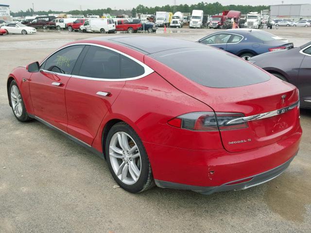 5YJSA1DG1DFP11135 - 2013 TESLA MODEL S RED photo 3