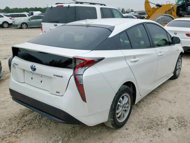 JTDKARFU0H3029951 - 2017 TOYOTA PRIUS WHITE photo 4