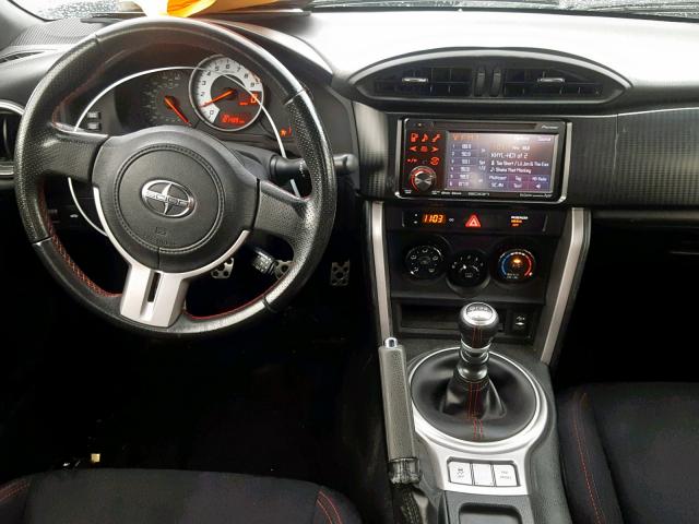 JF1ZNAA16D1719278 - 2013 TOYOTA SCION FR-S SILVER photo 9