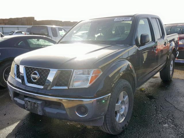 1N6AD07U28C414051 - 2008 NISSAN FRONTIER C BLACK photo 2