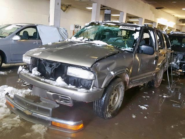 1GNDT13W0X2218556 - 1999 CHEVROLET BLAZER GRAY photo 2