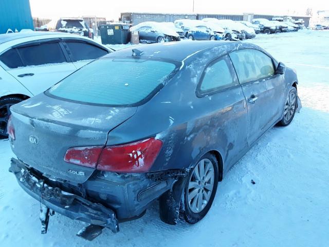 KNAFX6A86G5575114 - 2016 KIA FORTE EX GRAY photo 4