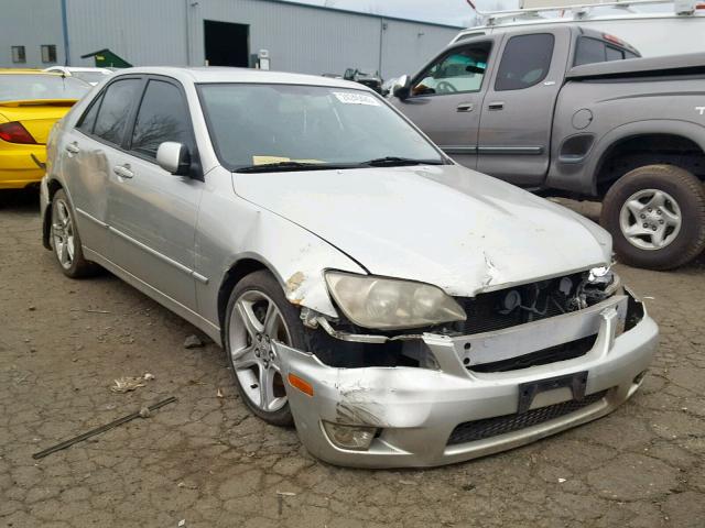 JTHBD192020061129 - 2002 LEXUS IS 300 SILVER photo 1