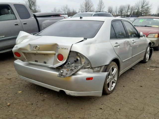 JTHBD192020061129 - 2002 LEXUS IS 300 SILVER photo 4