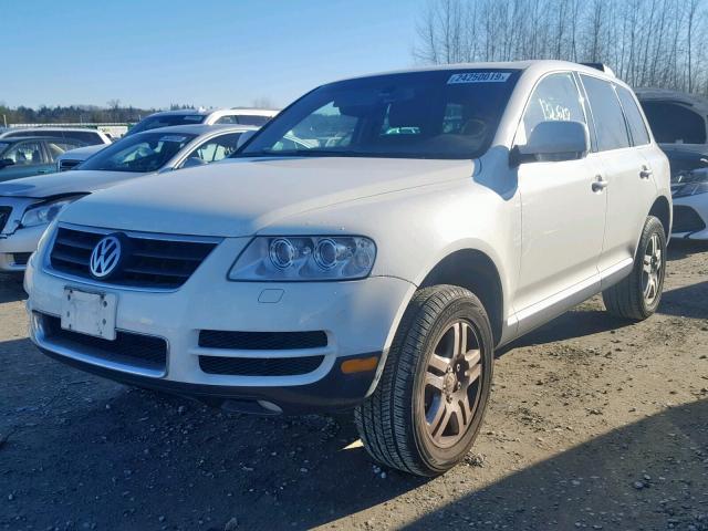 WVGCM67L04D031361 - 2004 VOLKSWAGEN TOUAREG 4. WHITE photo 2