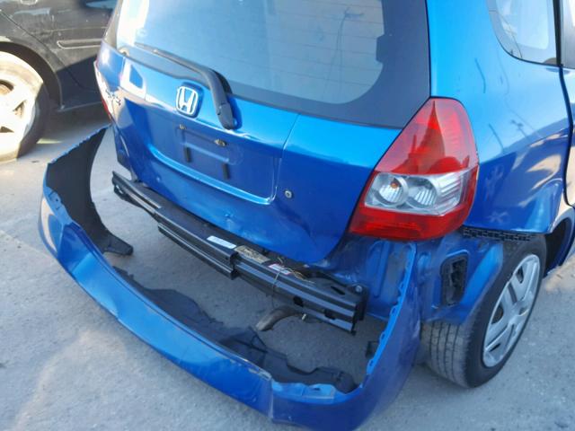 JHMGD38458S059913 - 2008 HONDA FIT BLUE photo 9