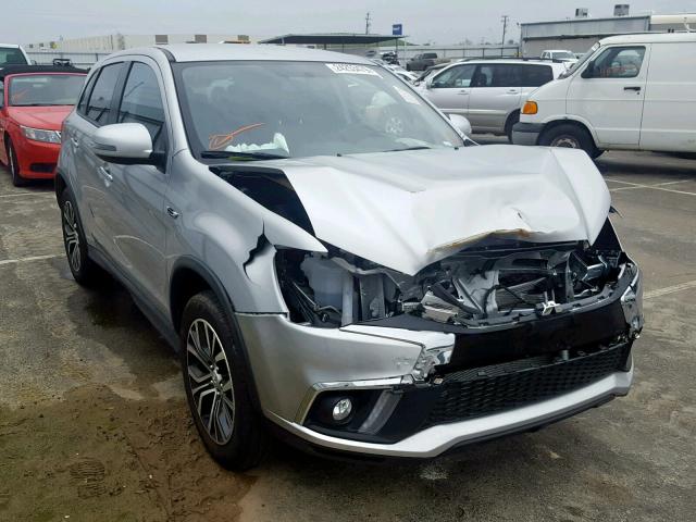 JA4AP3AW8JU013913 - 2018 MITSUBISHI OUTLANDER SILVER photo 1