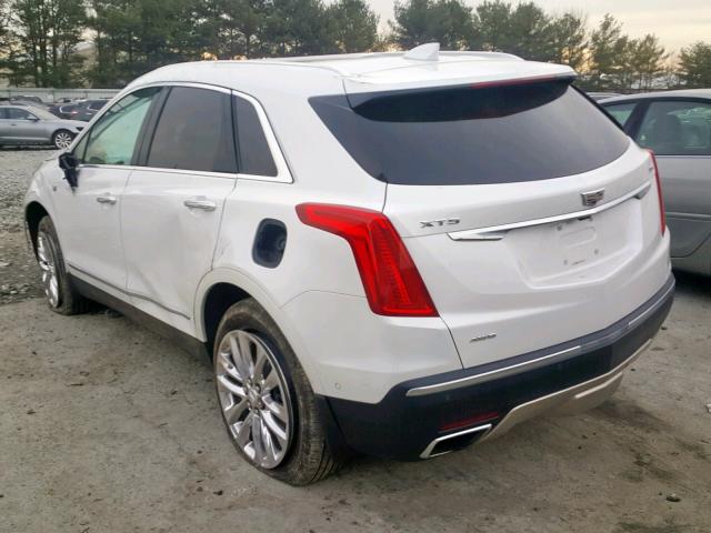 1GYKNFRSXHZ263776 - 2017 CADILLAC XT5 PLATIN WHITE photo 3