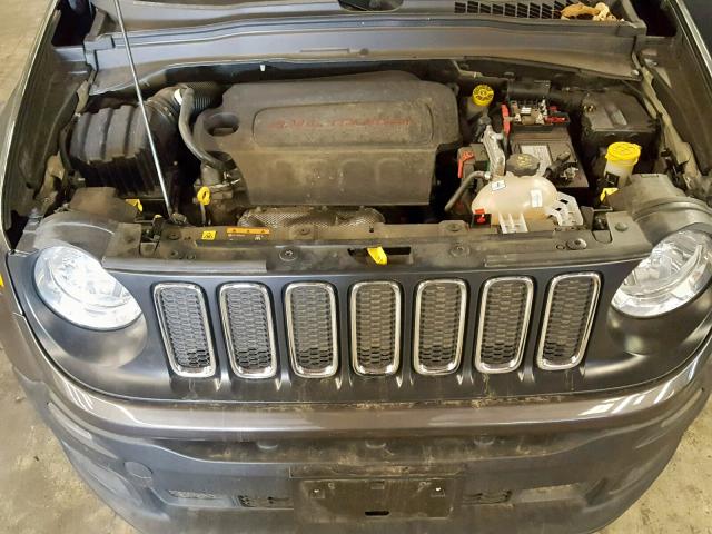 ZACCJBAB9HPE75979 - 2017 JEEP RENEGADE S შავი ფოტო 7