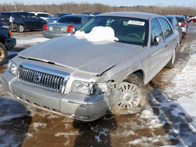 2MEFM75V77X640115 - 2007 MERCURY GRAND MARQ SILVER photo 2