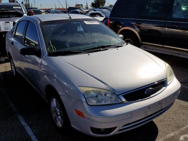 1FAHP34N16W248999 - 2006 FORD FOCUS ZX4 SILVER photo 1