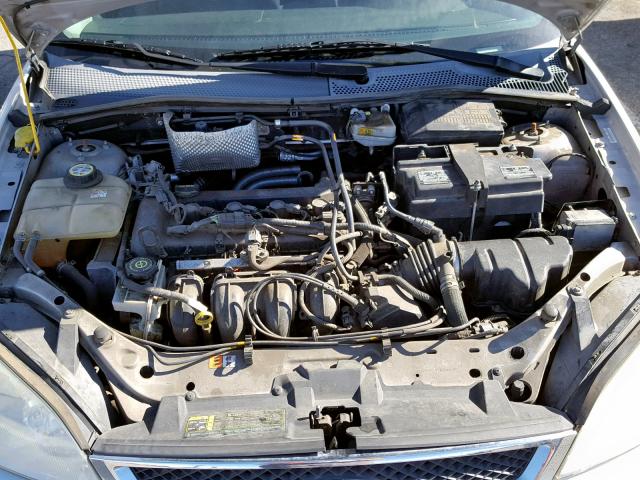 1FAHP34N16W248999 - 2006 FORD FOCUS ZX4 SILVER photo 7