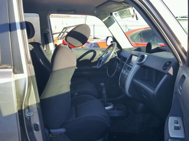 JTLKT334250188404 - 2005 TOYOTA SCION XB 灰色 照片 5