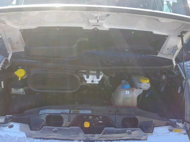 3C6TRVAG2JE122693 - 2018 RAM PROMASTER 白色 照片 7