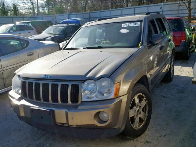 1J4GR48K85C586240 - 2005 JEEP GRAND CHER TAN photo 2