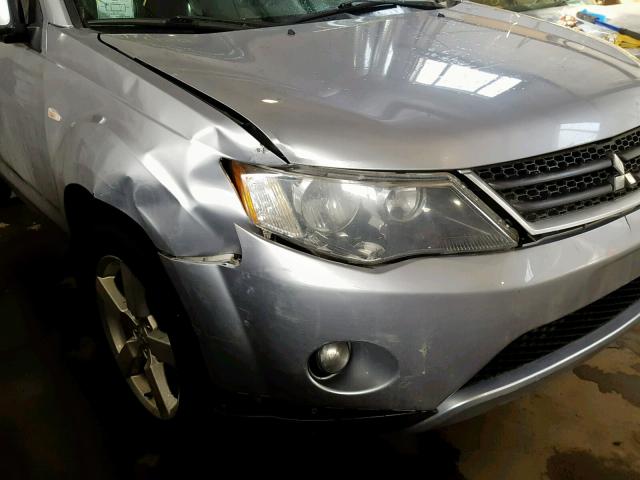 JA4MT41X48Z601134 - 2008 MITSUBISHI OUTLANDER SILVER photo 9