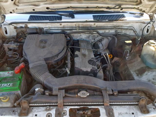 1N6SD11SXTC383299 - 1996 NISSAN TRUCK BASE WHITE photo 7