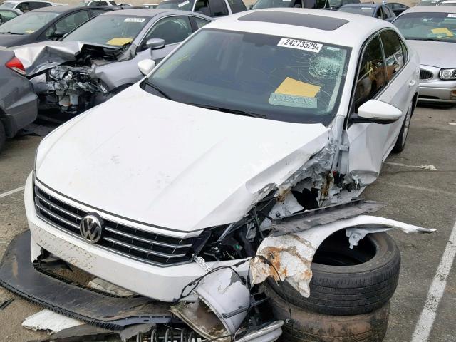 1VWGT7A37HC065796 - 2017 VOLKSWAGEN PASSAT SE WHITE photo 2