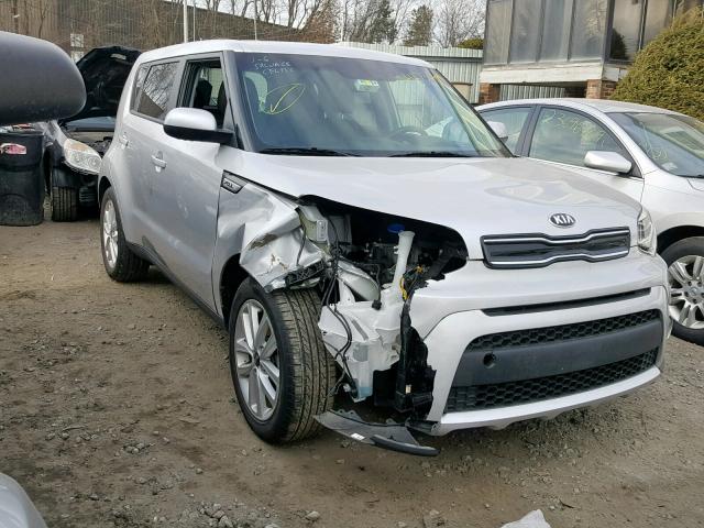 KNDJP3A56J7568497 - 2018 KIA SOUL + SILVER photo 1