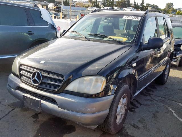 4JGAB54E5WA050165 - 1998 MERCEDES-BENZ ML 320 BLACK photo 2