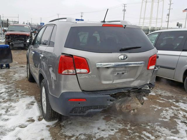 5XYKT3A12BG159642 - 2011 KIA SORENTO BA GRAY photo 3