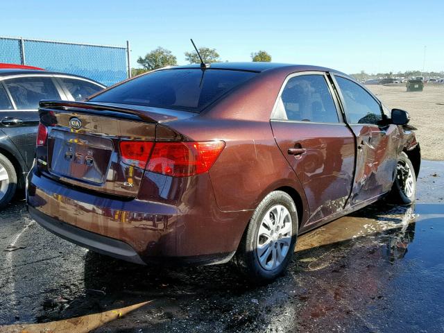 KNAFU4A28B5401272 - 2011 KIA FORTE EX MAROON photo 4