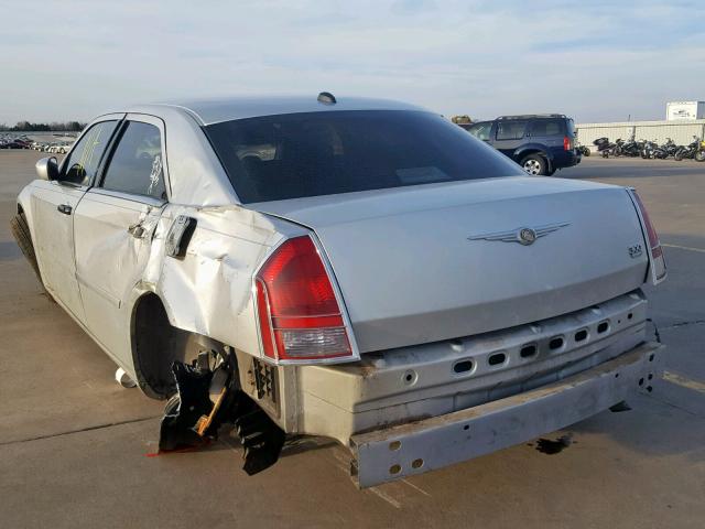 2C3JA53G35H630576 - 2005 CHRYSLER 300 TOURIN SILVER photo 9