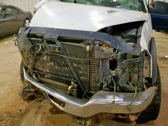 1GTHC29D76E287411 - 2006 GMC SIERRA C25 WHITE photo 7