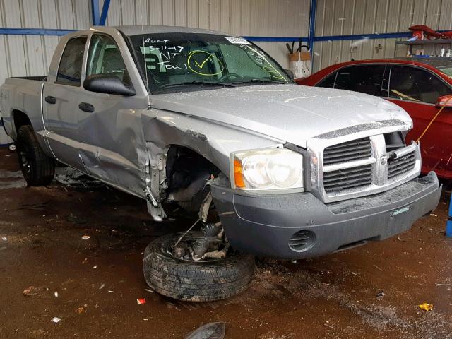 1D7HW28KX6S534760 - 2006 DODGE DAKOTA QUA SILVER photo 9