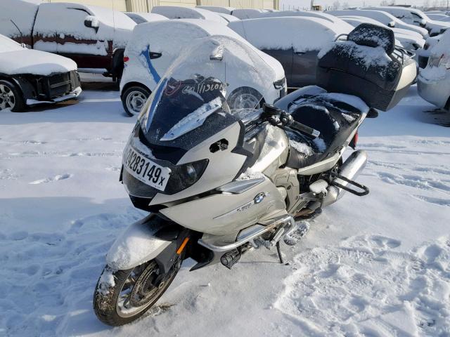 WB1060206CZZ17520 - 2012 BMW K1600 GTL SILVER photo 2