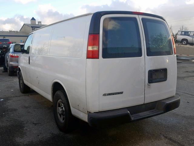 1GCFG15X471117103 - 2007 CHEVROLET EXPRESS G1 WHITE photo 3