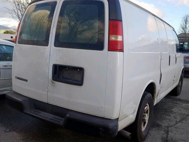 1GCFG15X471117103 - 2007 CHEVROLET EXPRESS G1 WHITE photo 4