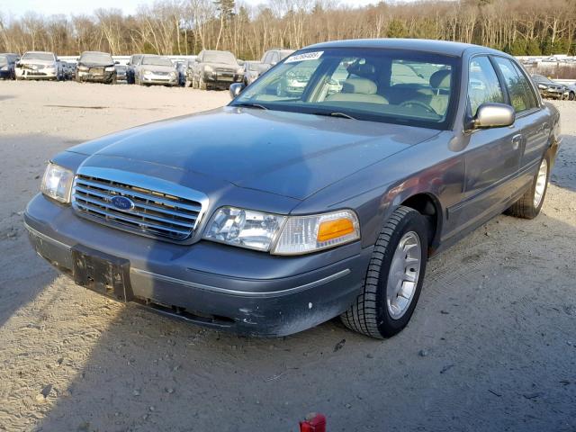 2FAFP74W1YX149842 - 2000 FORD CROWN VICT GRAY photo 2