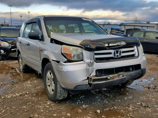 5FNYF18106B016360 - 2006 HONDA PILOT LX SILVER photo 1