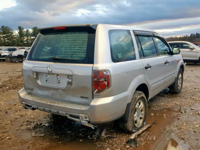 5FNYF18106B016360 - 2006 HONDA PILOT LX SILVER photo 4