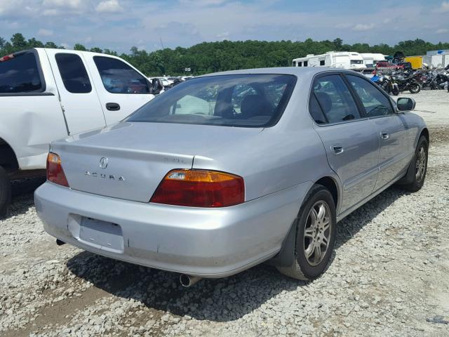 19UUA5660YA025267 - 2000 ACURA 3.2TL SILVER photo 4