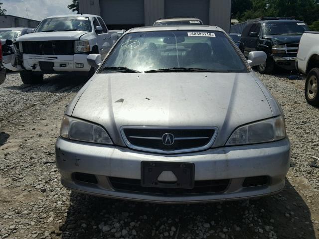 19UUA5660YA025267 - 2000 ACURA 3.2TL SILVER photo 9