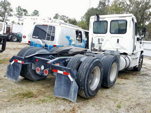 1FUJGEDR9JLJL8246 - 2018 FREIGHTLINER CASCADIA 1 WHITE photo 4