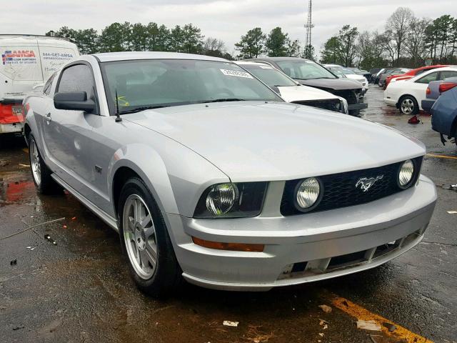 1ZVHT82H755136368 - 2005 FORD MUSTANG GT SILVER photo 1