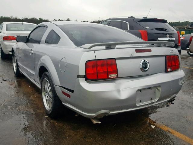 1ZVHT82H755136368 - 2005 FORD MUSTANG GT SILVER photo 3