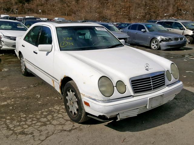 WDBJF55FXTJ021190 - 1996 MERCEDES-BENZ E 320 WHITE photo 1