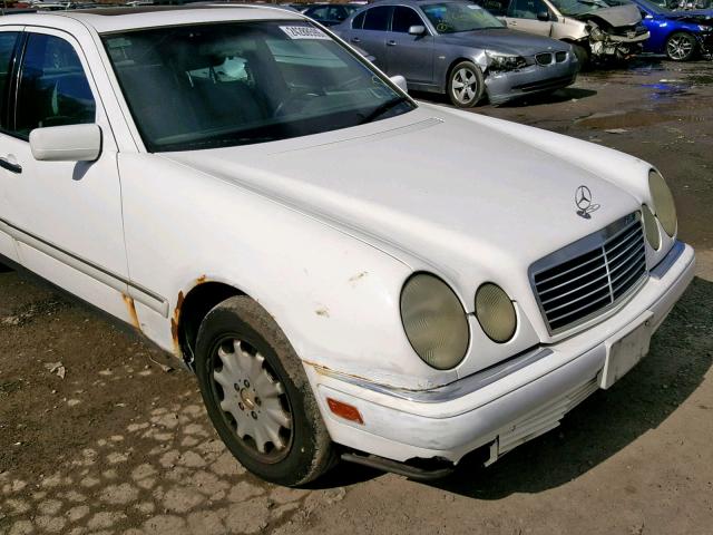 WDBJF55FXTJ021190 - 1996 MERCEDES-BENZ E 320 WHITE photo 9