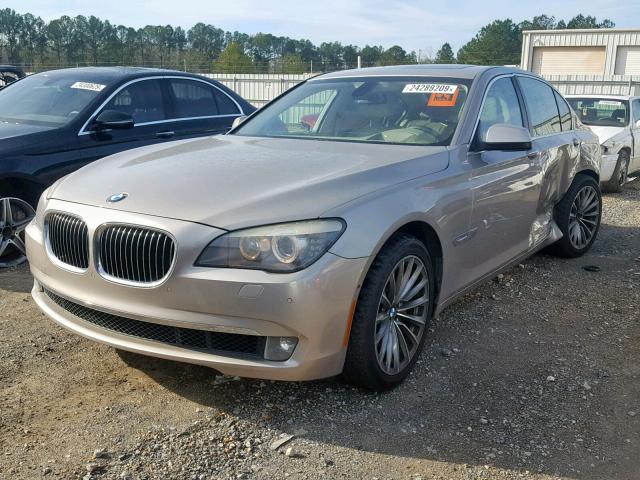 WBAKB8C56BCY66521 - 2011 BMW 750LI GOLD photo 2