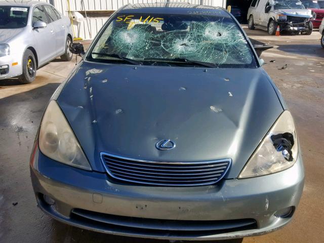 JTHBA30G055118532 - 2005 LEXUS ES 330 GREEN photo 9