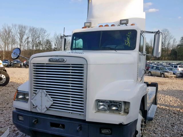 1FUWDMCA5WP925828 - 1998 FREIGHTLINER CONVENTION WHITE photo 2