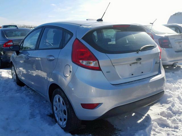 3FADP4EJ9CM221562 - 2012 FORD FIESTA SE SILVER photo 3