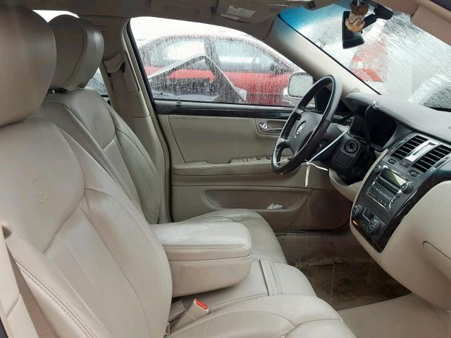 1G6KD5EY2AU133025 - 2010 CADILLAC DTS LUXURY WHITE photo 5