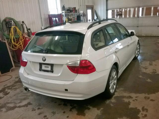 WBAVT13596KW22987 - 2006 BMW 325 XIT WHITE photo 4