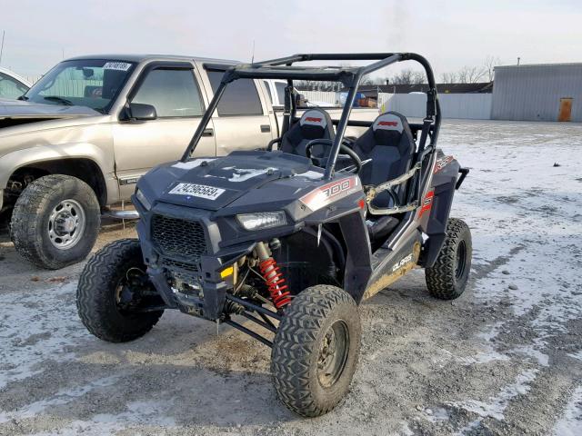 3NSVBE870FF436581 - 2015 POLARIS RZR S 900 RED photo 2