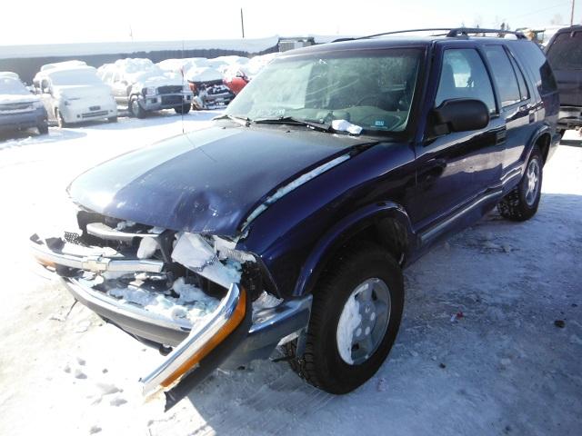 1GNDT13W6Y2103512 - 2000 CHEVROLET BLAZER BLUE photo 2